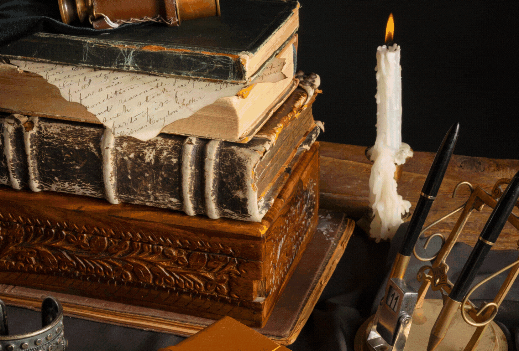 HOGYAN ÍRJ TÖRTÉNELMI REGÉNYT?