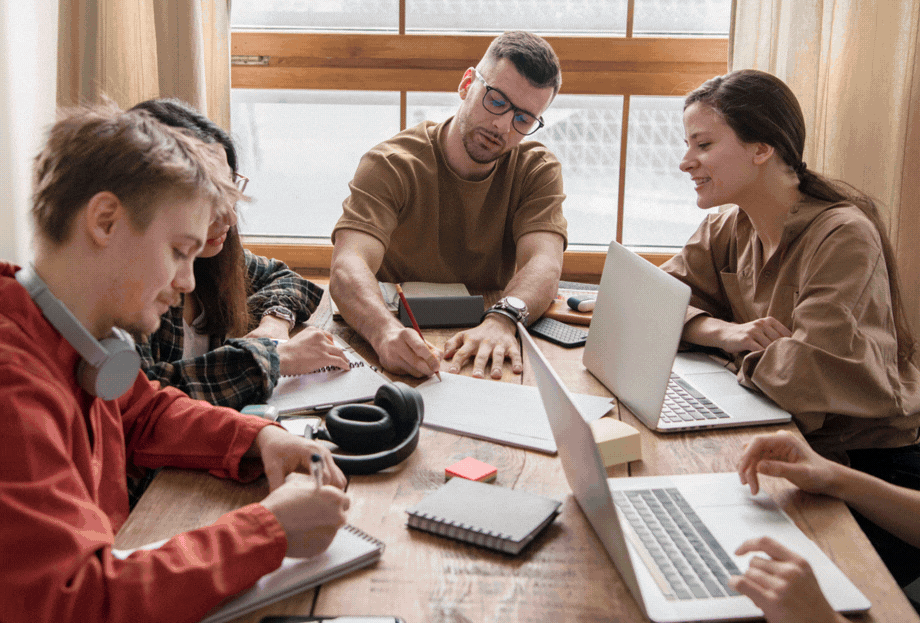 DRÁMAALAPÚ TRÉNING- ÉS FOGLALKOZÁSTERVEZÉS