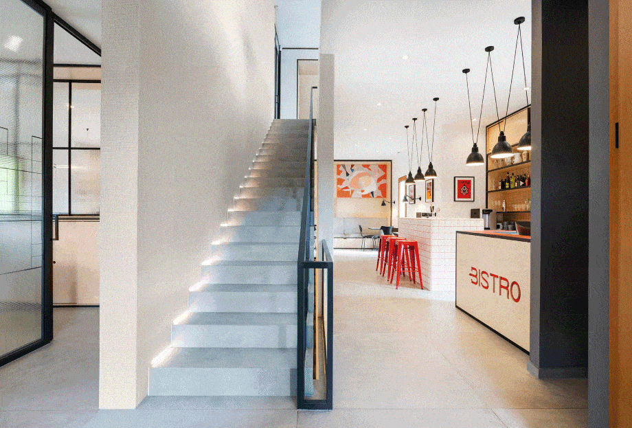 KÁVÉZÓK ÉS BÁROK BELSŐÉPÍTÉSZETI TERVEZÉSE